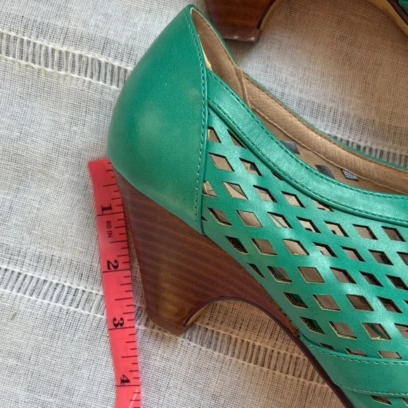 Chelsea Crew “Jo Jo” Teal Peep Toe Heels, Vintage Inspired. - Picture 11 of 12